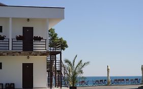 Bungalouri La Mare*** Saturn